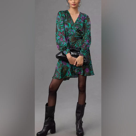 Velvet by Graham & Spencer Long-Sleeve Printed Wrap Mini Dress - Picture 1 of 12